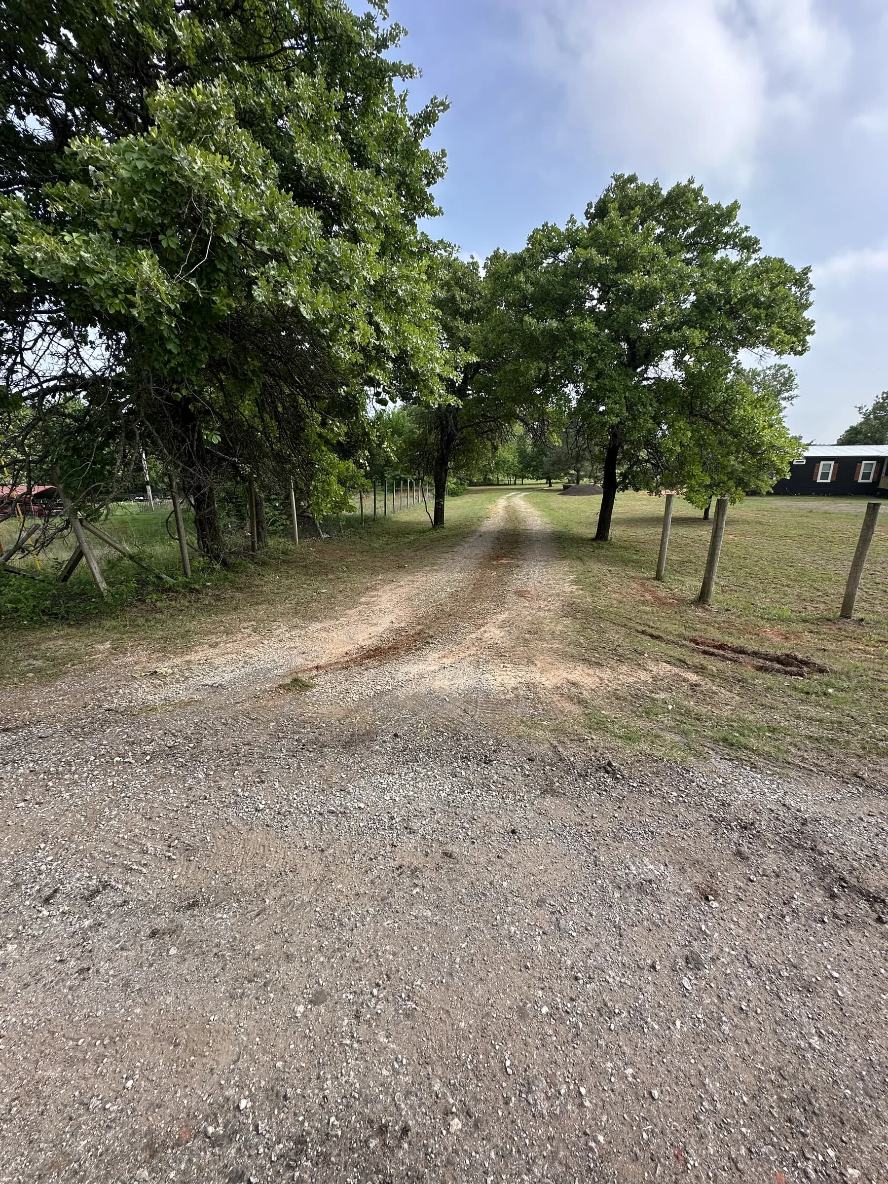 Before: Asphalt milling driveway, Dibble